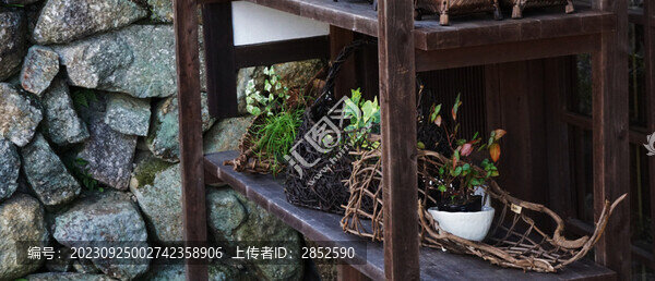藤編花籃
