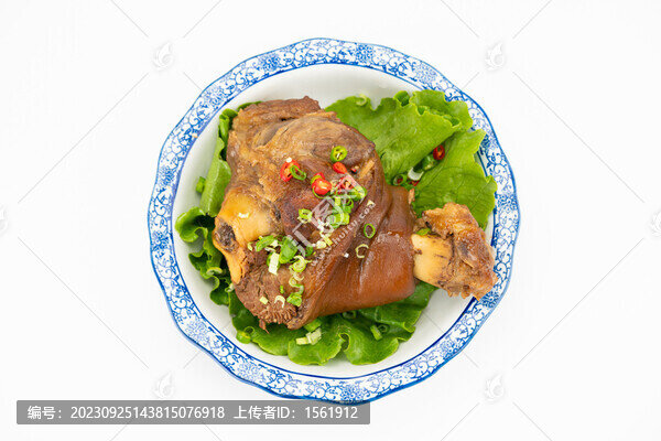 鹵肘子