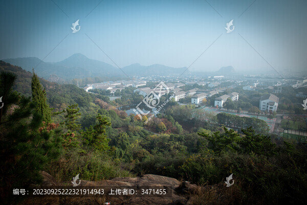 山里人家秋景