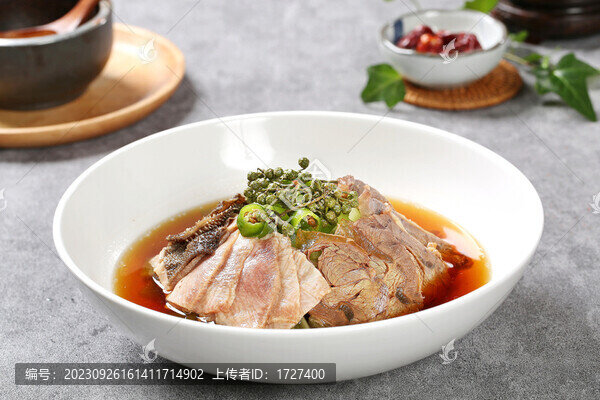 牛三寶