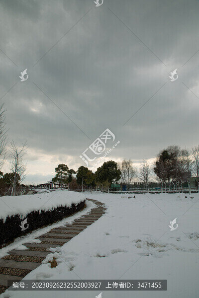 常理工雪景