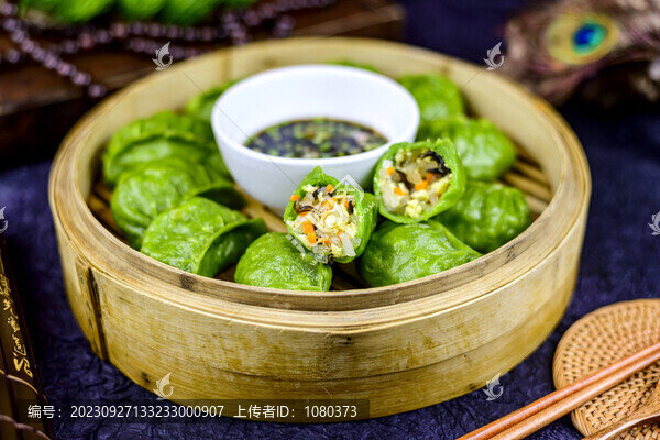 菠菜鮮蝦蒸餃