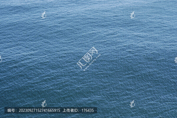 平靜的水面