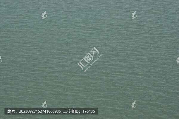 平靜的水面