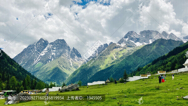 四姑娘山
