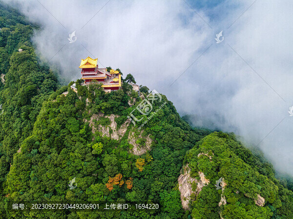 云霧繚繞秦嶺終南山南五臺(tái)