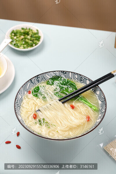 老母雞湯銀絲面
