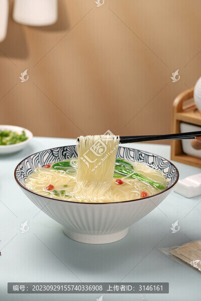 雞湯龍須掛面