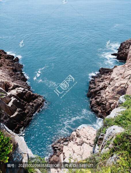 海浪礁石