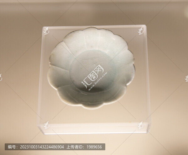 南宋景德鎮(zhèn)窯青白釉碟