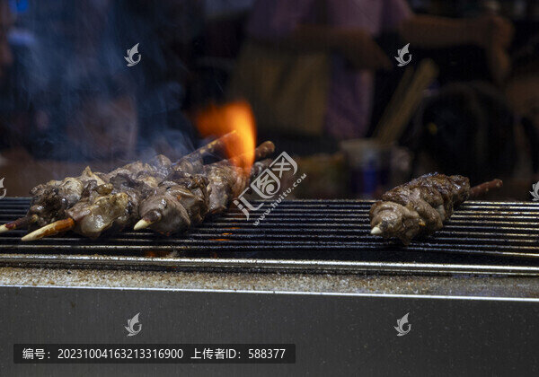 夜市燒烤紅柳枝烤羊肉串