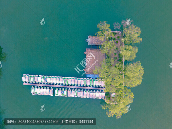 山東濟南大明湖湖心島航拍