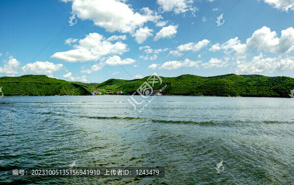 鏡泊湖