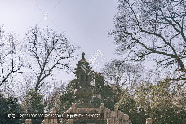 江蘇南京中山陵景區(qū)景點孝經(jīng)鼎