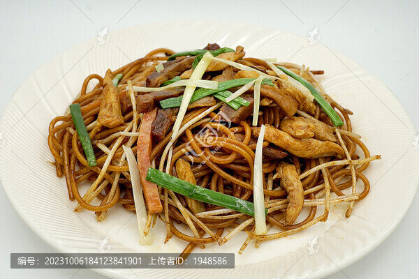 三絲炒意粉