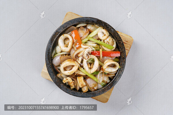 石鍋燒魷魚