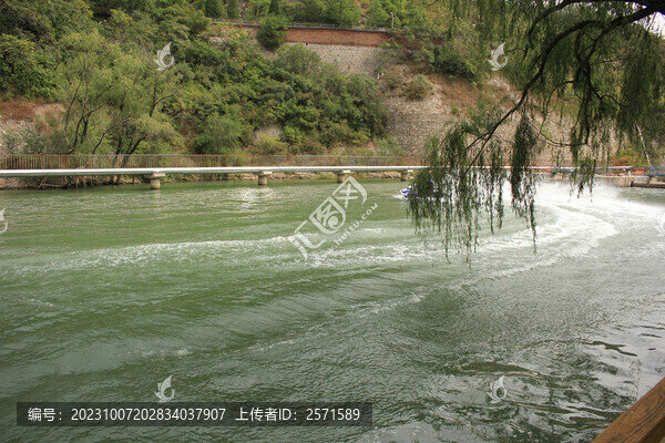 河流水波紋