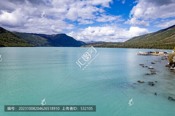喀納斯湖風光