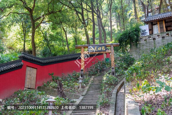 四川瀘州金龍寺
