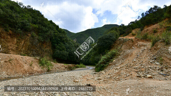 安寧黑風(fēng)山昆明十大山峰之一