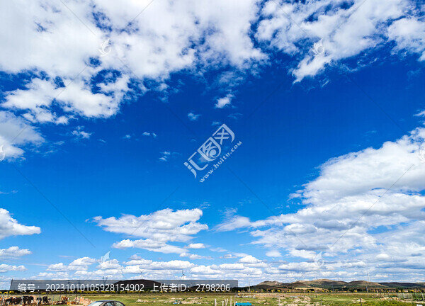 草原小鎮(zhèn)的藍(lán)天白云