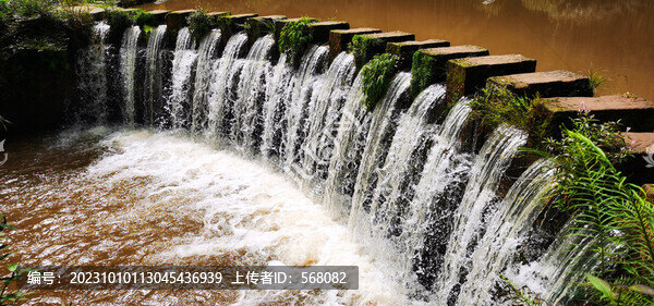 四洞溝瀑布百步橋