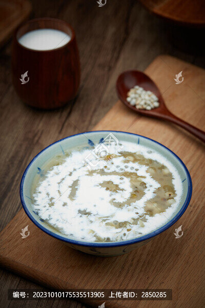 綠豆薏米椰奶