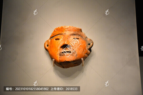 陶人面像