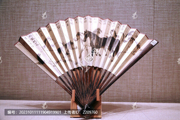 八駿扇面