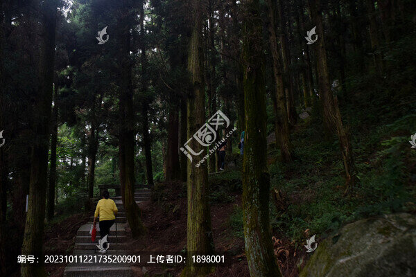 南岳爬山