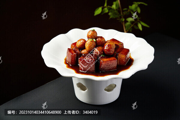 鵪鶉蛋紅燒肉