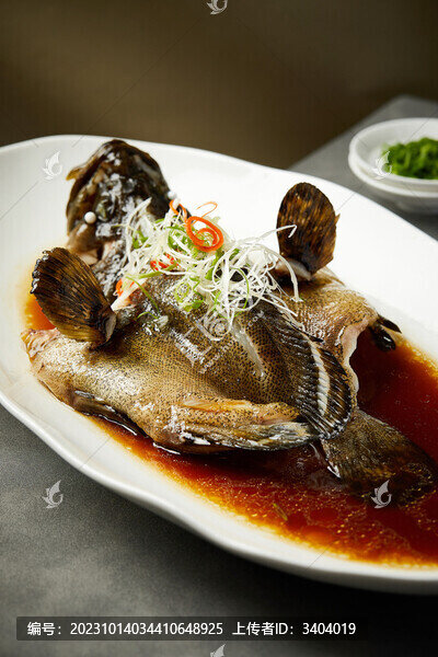 清蒸龍利魚(yú)