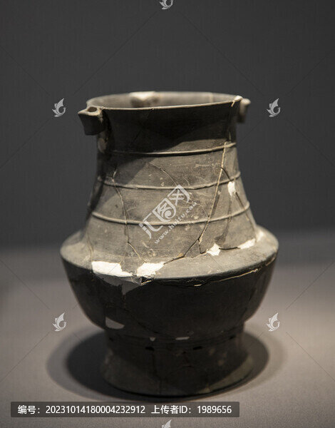 新石器時(shí)代良渚文化陶壺
