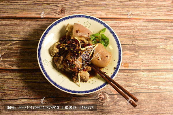 糊辣椒蹄髈