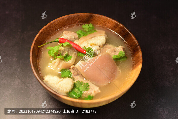 清燉蹄髈