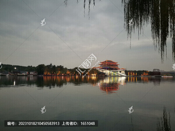 古城夜景