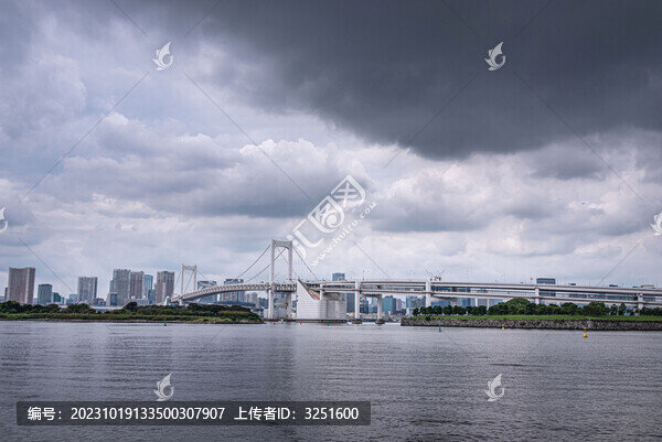 東京臺(tái)場(chǎng)彩虹大橋