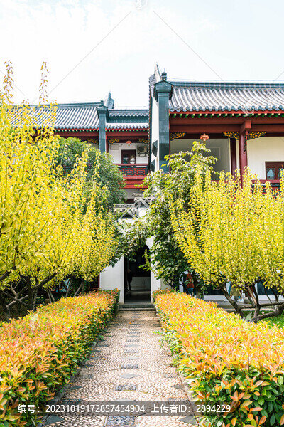 白墻青瓦古建筑