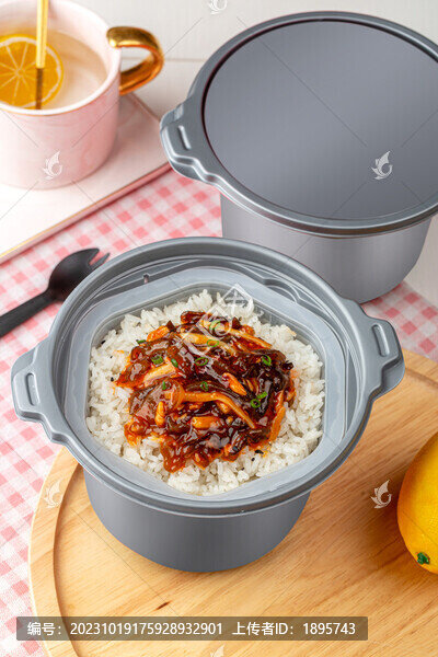 魚香肉絲自熱米飯