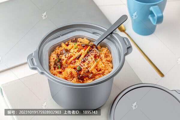 魚香肉絲自熱米飯