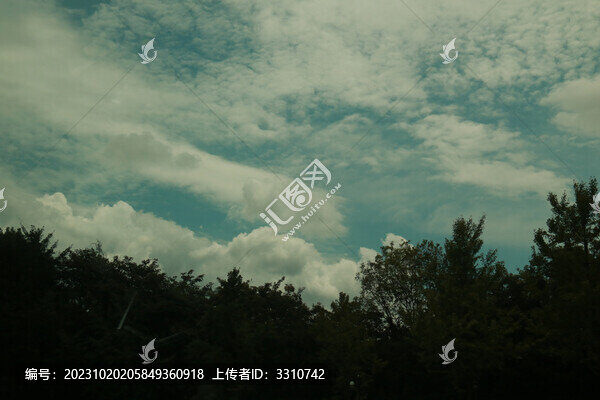 天空云朵