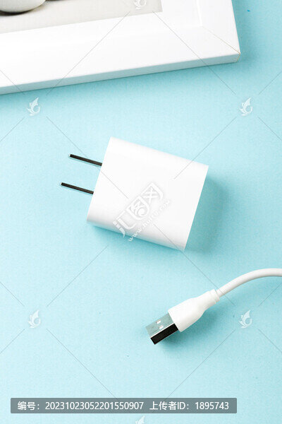手機(jī)充電器充電插頭