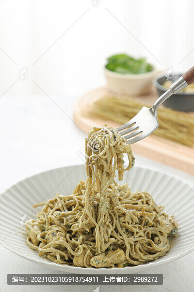 青醬雞肉意面