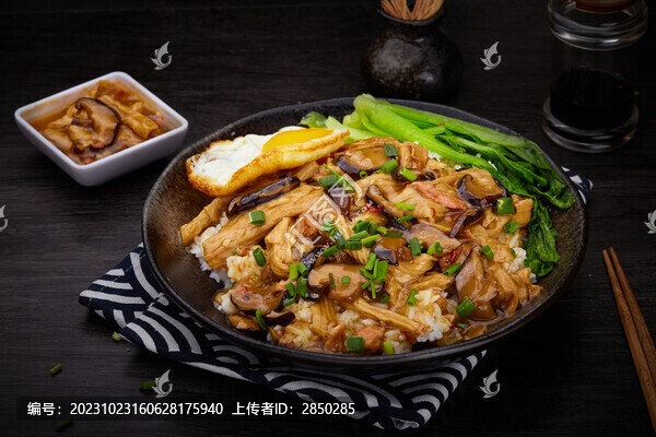 香菇腐竹蓋飯