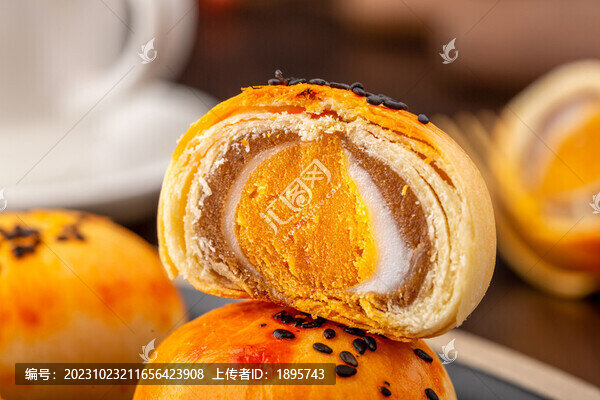 酥皮蛋黃酥