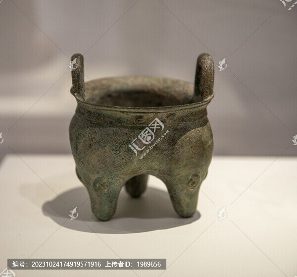 宋代獸面紋銅鬲爐