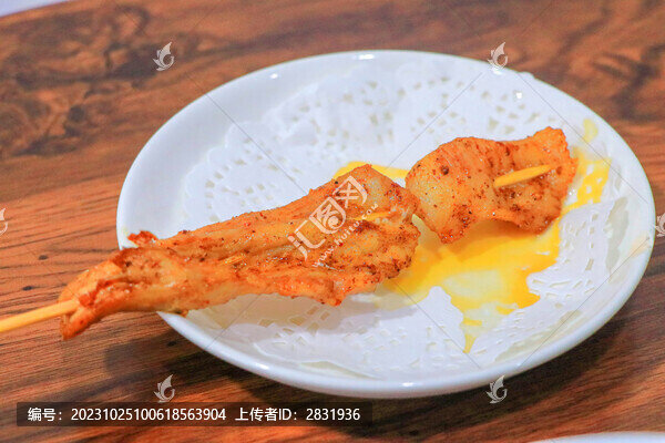 廣東佛山特色小吃龍眼炸豬肉