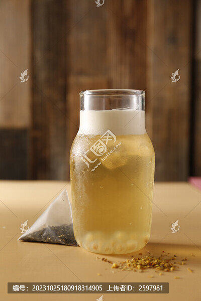 茉莉奶蓋茶
