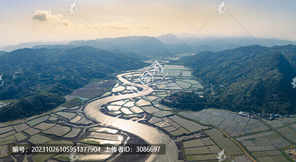 航拍福建霞浦虎嶼島灘涂養(yǎng)殖