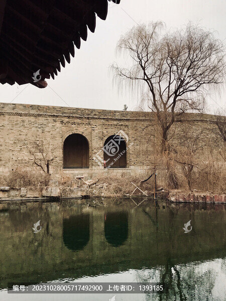 古城墻護(hù)城河